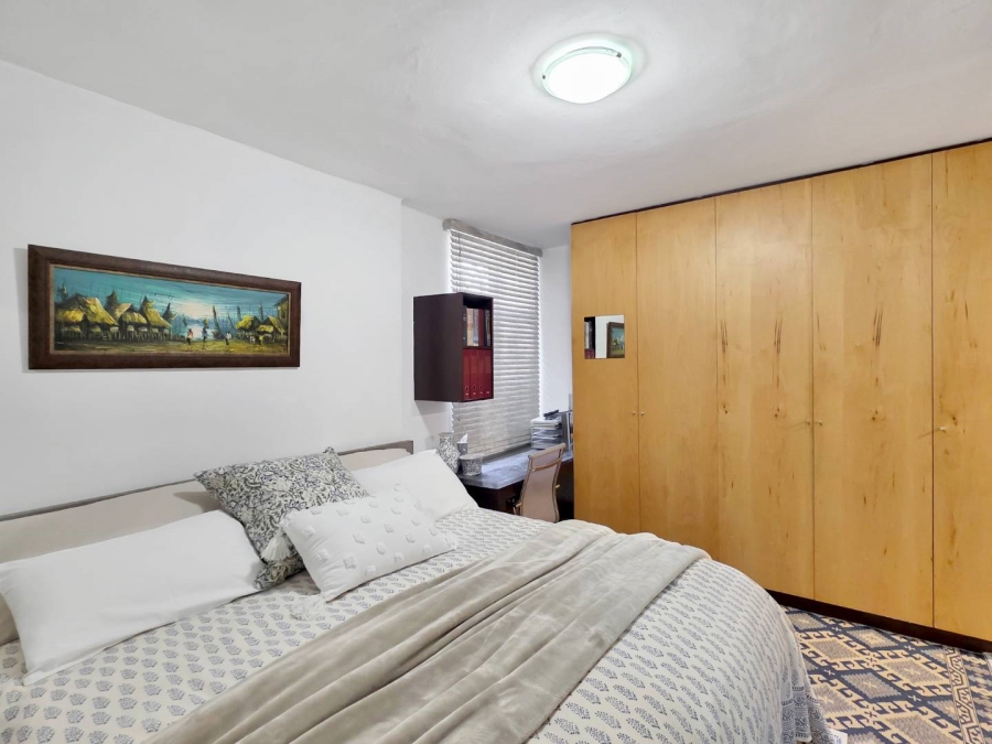 1 Bedroom Property for Sale in Fresnaye Western Cape
